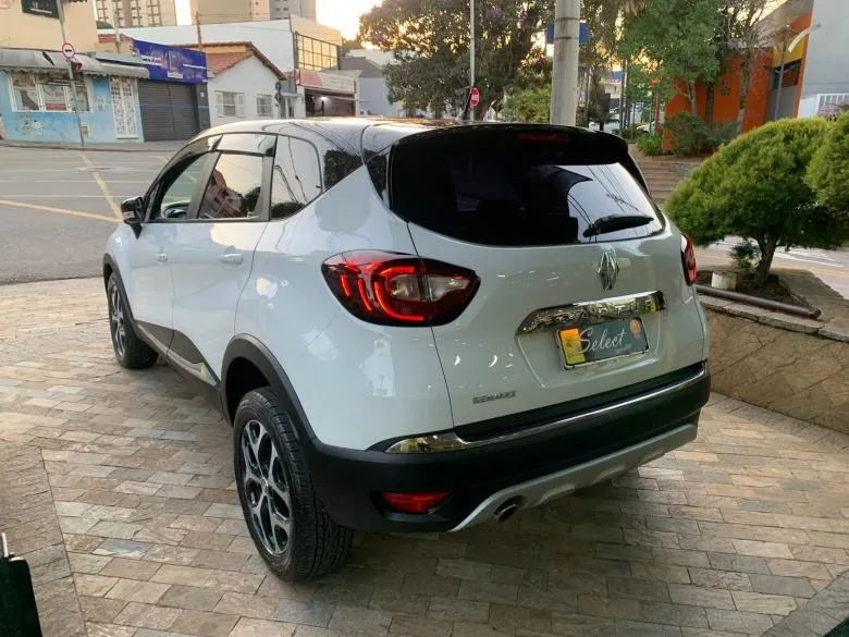 Renault - CAPTUR 1.6 INTENSE 