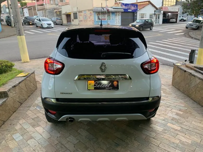 Renault - CAPTUR 1.6 INTENSE 