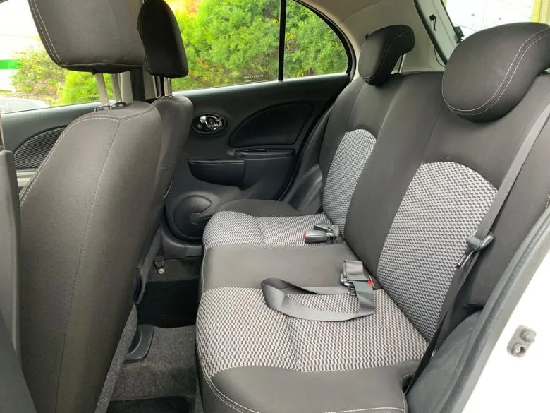 Nissan - MARCH SV 1.0 FLEX