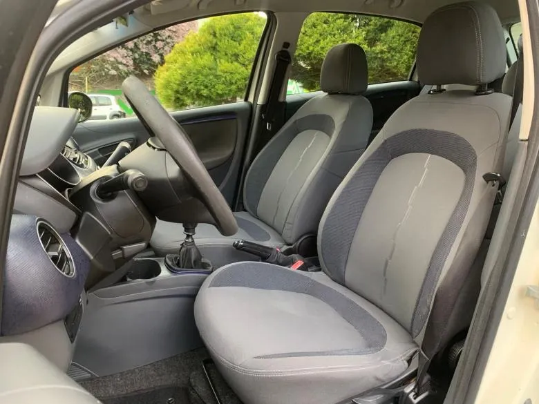 Fiat - PUNTO ATTRACTIVE 1.4 FLEX