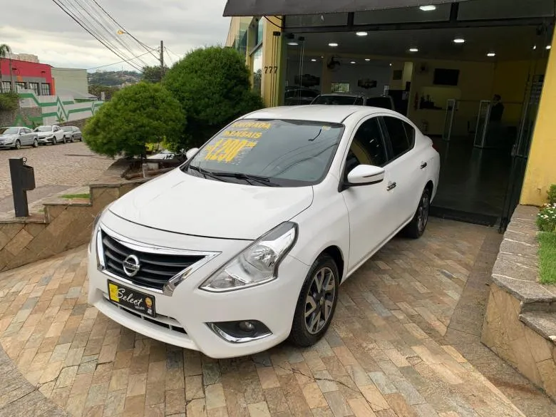 Nissan - Versa SL 1.6