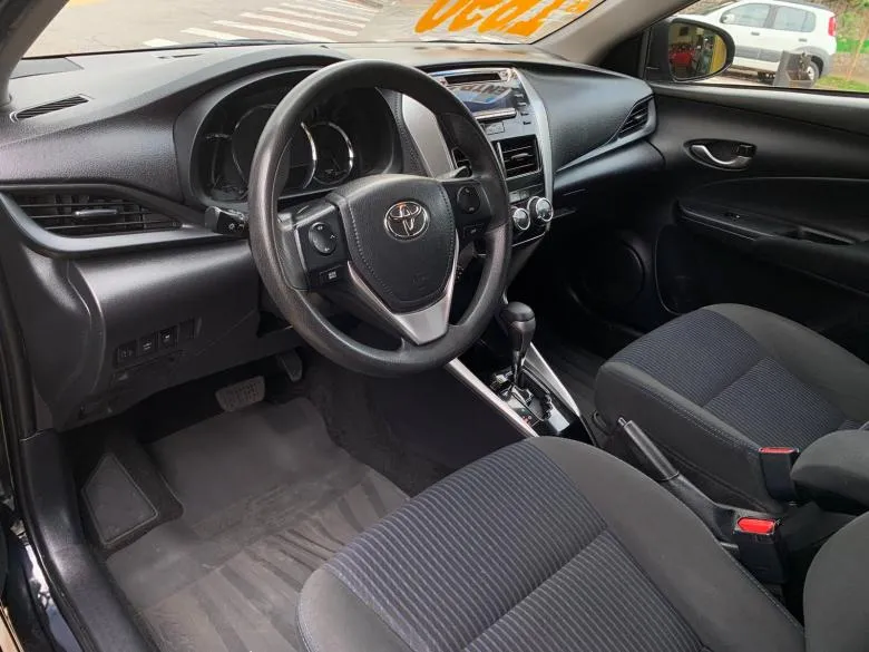 Toyota - YARIS SEDAN XL 1.5 AUT